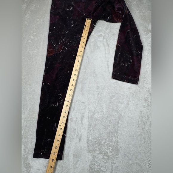 Chico’s Zenergy Velour Velvet Paisley Printed Boho Pull On Purple Pants 0 (US S) - Picture 10 of 16